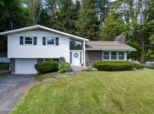 6 Van Dyke Ave, Stamford, NY 12167