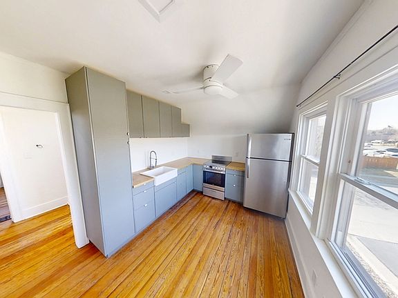 4th image of 112 Collingwood Dr #2