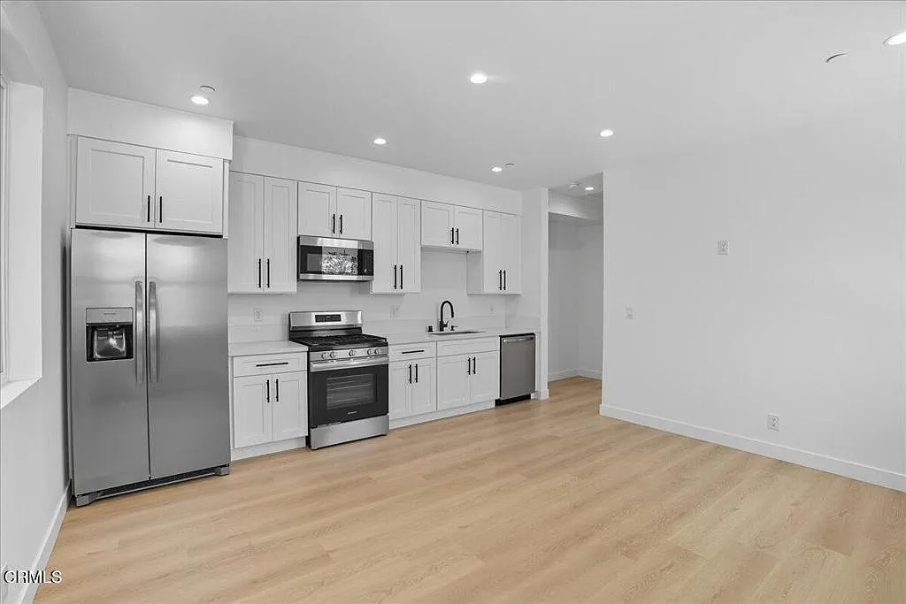 1 bed, 1.0 bath, 484 sqft, $2,600 — Photo 2