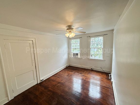 5th image of 93 Tradd St