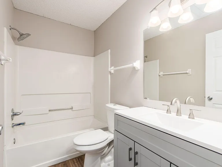 1807 Hobbes Dr — Photo 22