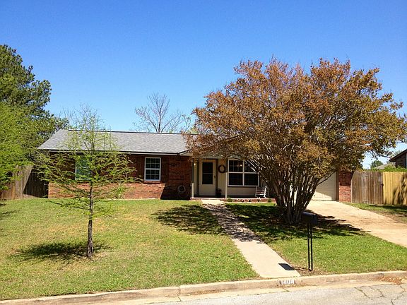2nd image of 1422 S Walker Dr