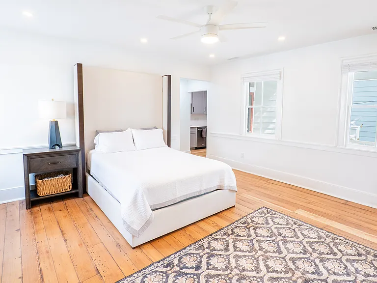 208 Ashley Ave #CB — Photo 4