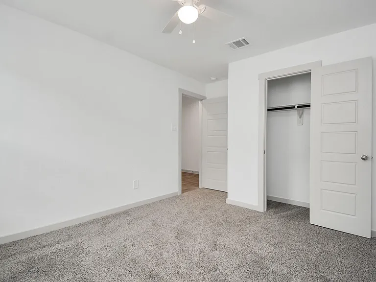 7803 Golden Rubia Ln — Photo 36