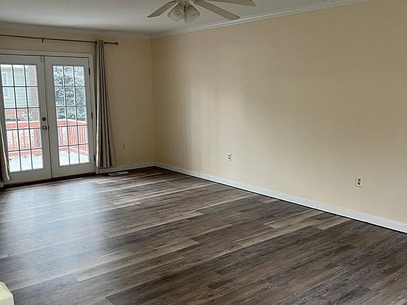 2nd image of 2609 Tavern Way