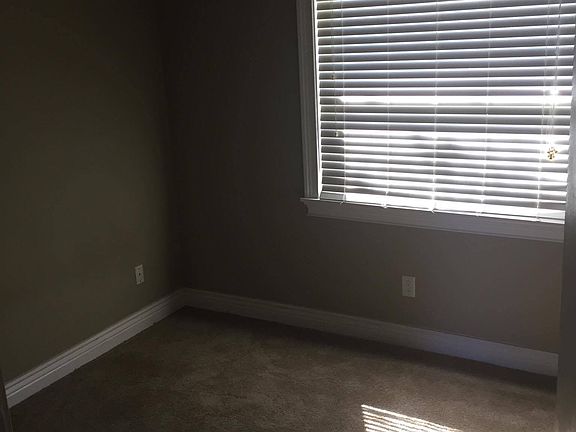 2nd image of 1687 Dorsey Ct