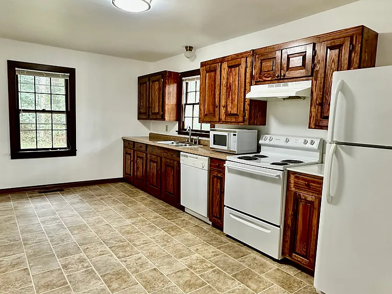 105 Carson Dr #A — Photo 9