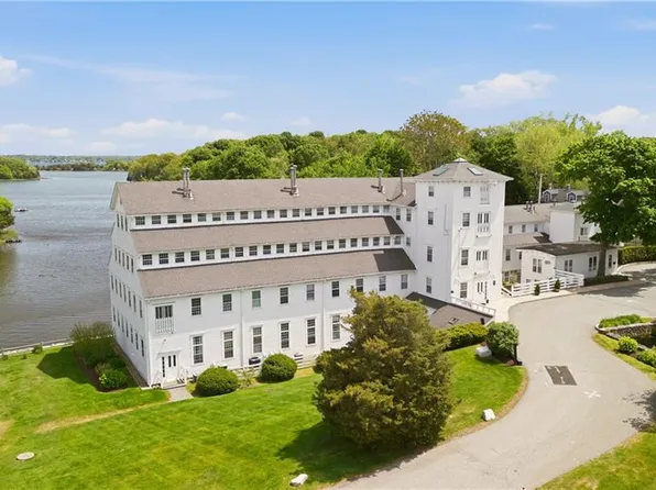 40 Web Ave APT 11, North Kingstown, RI 02852