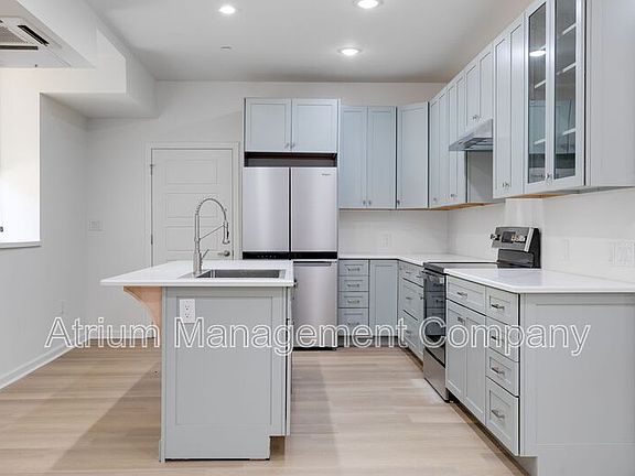 5th image of 1 W Cary St #1