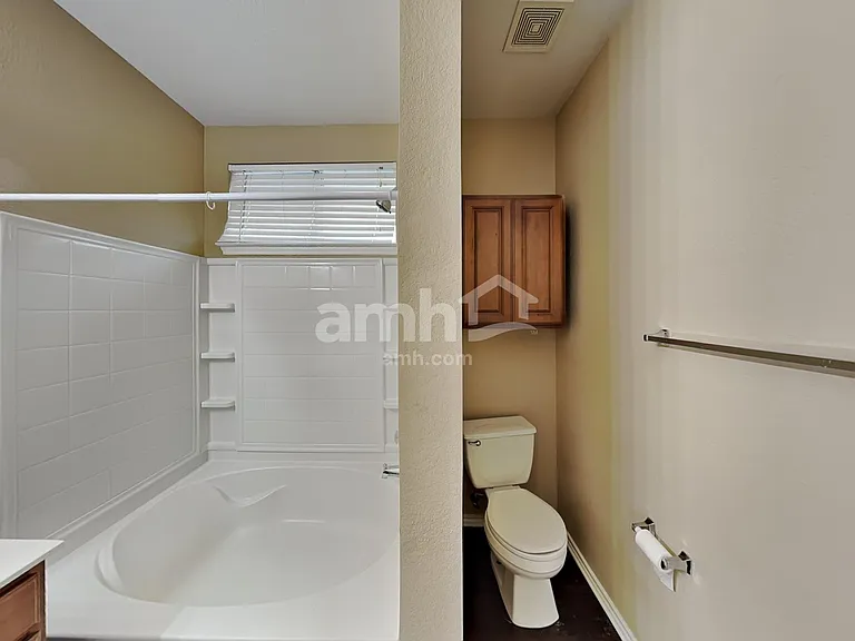 202 Almquist St — Photo 14