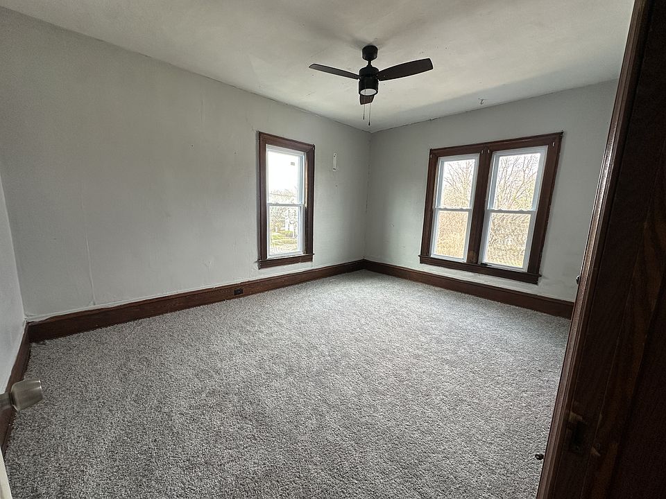 1st image of 11 McKinley Ave #2