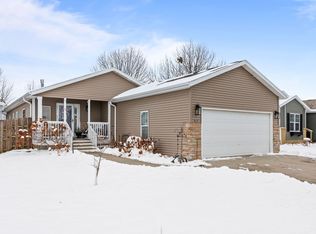 817 33rd St SW, Bondurant, IA 50035