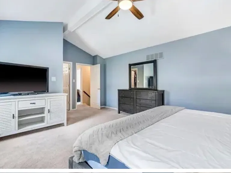 989 Oakwood Farms Ln — Photo 18