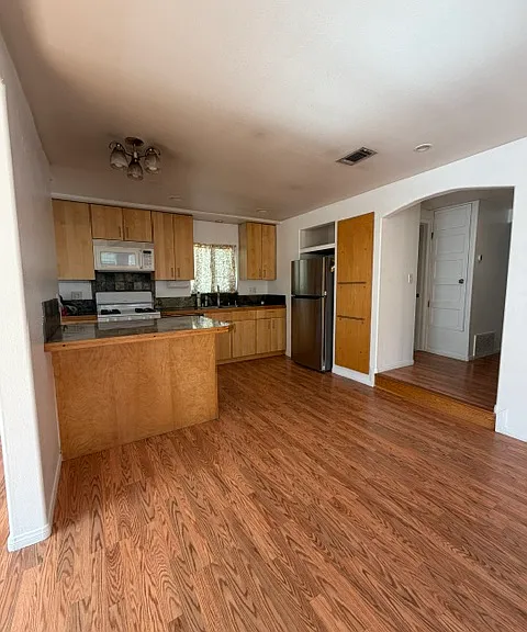 4270 S Tropico Dr — Photo 4