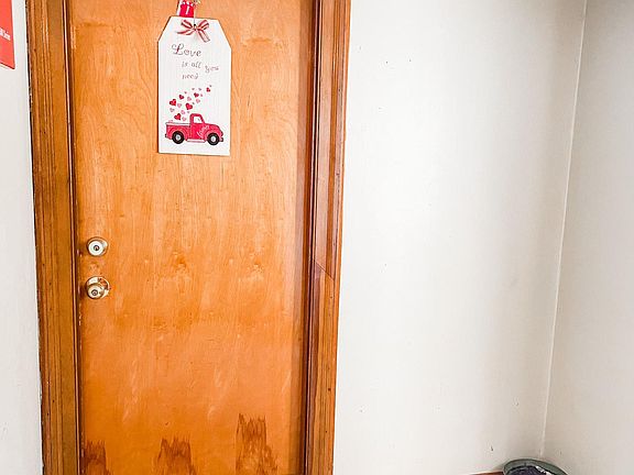 5th image of 595 Ashmont St #2
