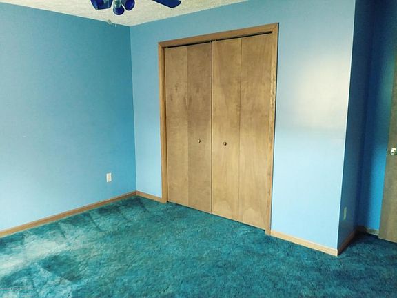 3rd image of 405 N West St