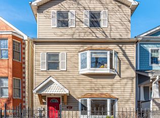 1724 W Barry Ave #1, Chicago, IL 60657