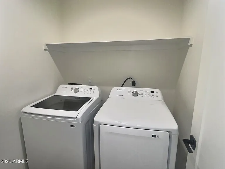2502 E Paradise Ln #2 — Photo 33