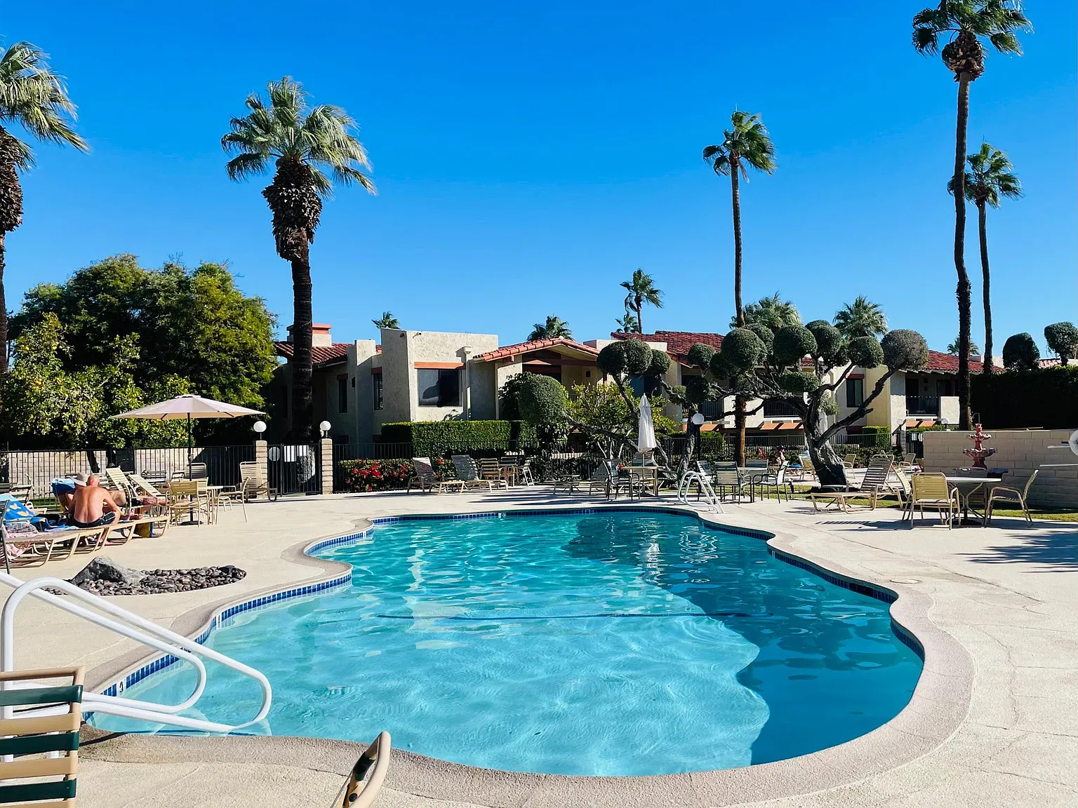 1415 N Sunrise Way — Photo 1