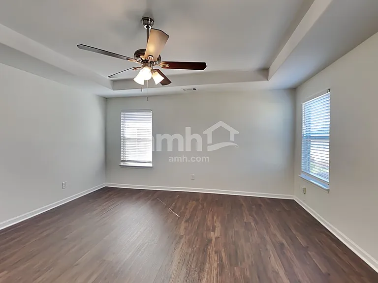 216 Leland Ln — Photo 10