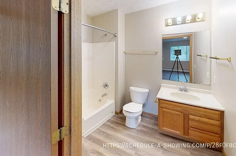 1007 W Ridge St #5 — Photo 6