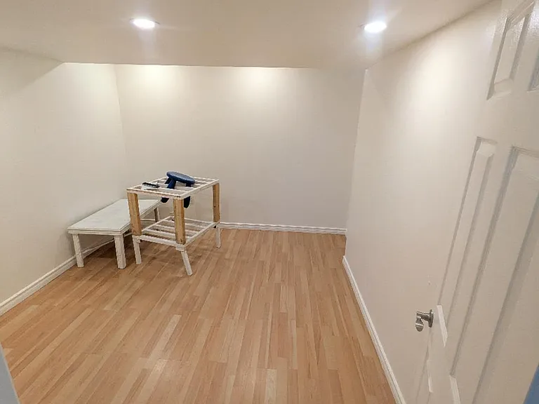 5030 Heatherleigh Ave #9 — Photo 11