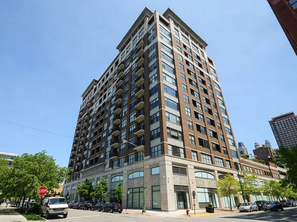 849 N Franklin St Unit 1506, Chicago, IL 60610