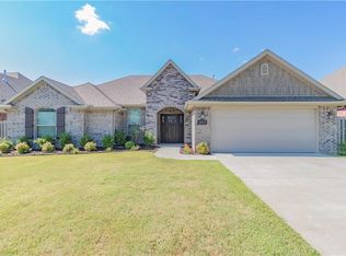 2873 W Featherock Way, Fayetteville, AR 72704
