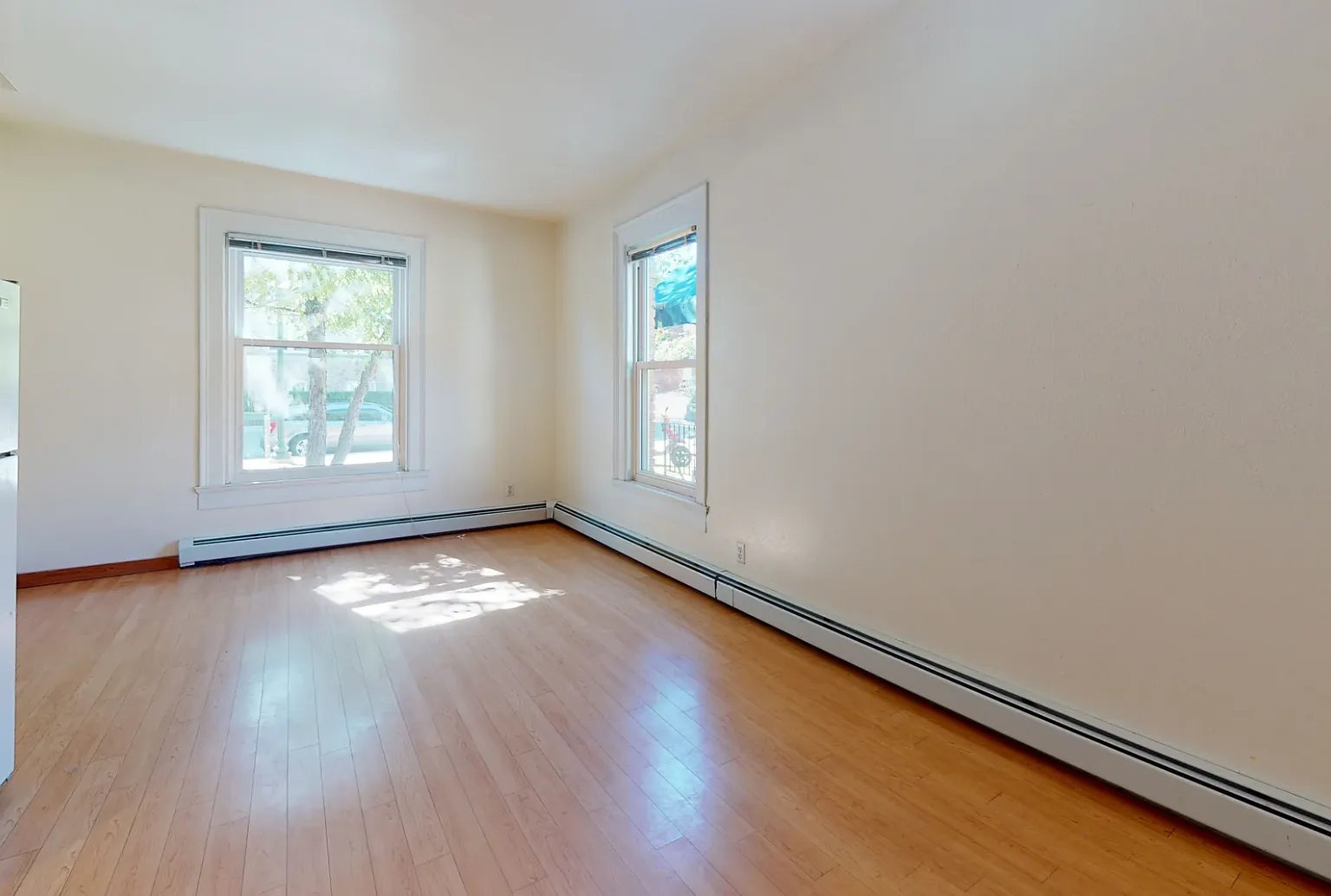 10 Langdon Street - B — Photo 1