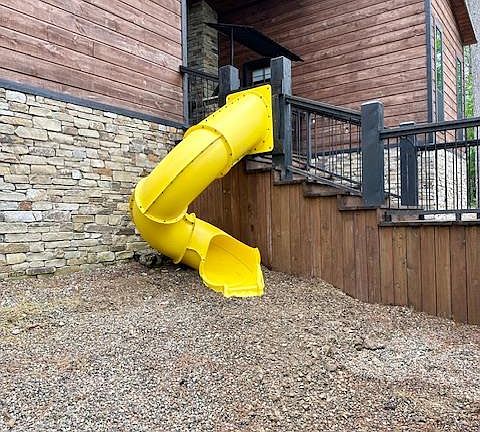 4th image of 46 Oak Spring Cir