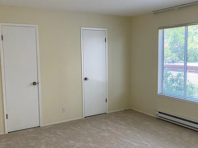 1075 S Eliseo Dr #4 — Photo 5