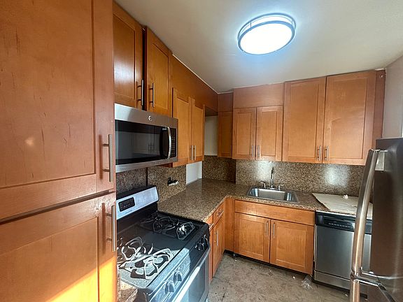 4th image of 192-10C 64th Ave #3A