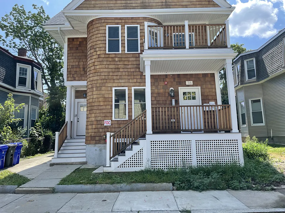 14 Weld Ave #1