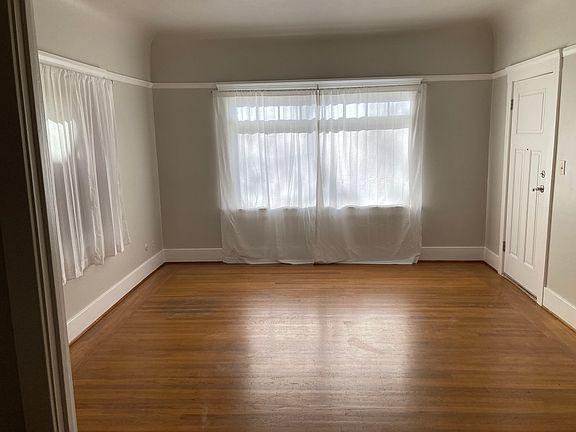 4th image of 2711 I St #A