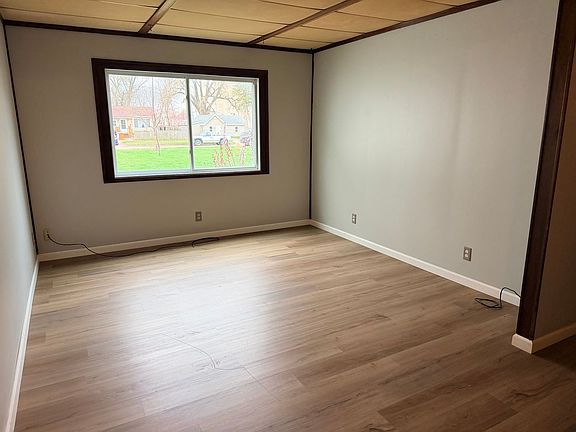 3rd image of 419 W 27th St #1C