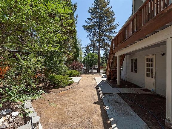 4th image of 1017 Greenway Dr