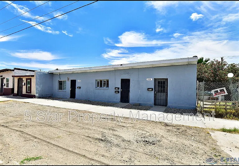 1908A Olive Ave — Photo 3