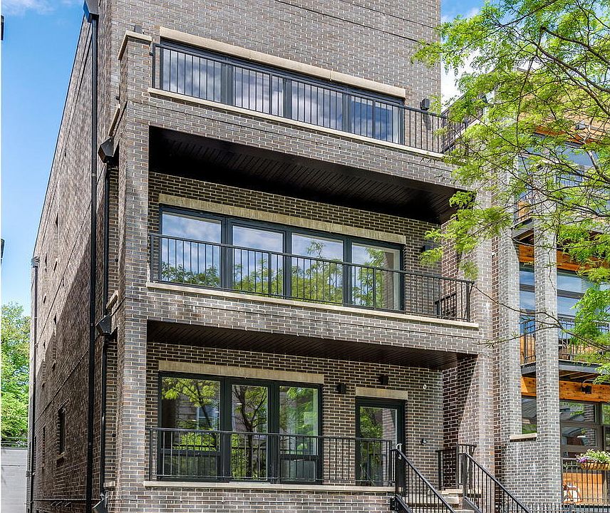 1st image of 1415 N Rockwell St #3