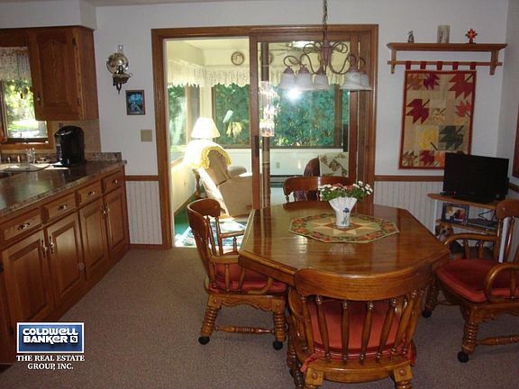 dining area to 4 season room