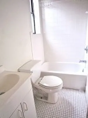 Rented by DSA Realty | media 18