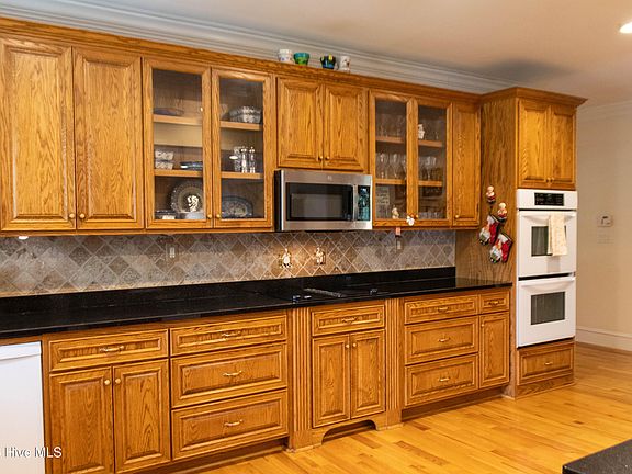 3rd image of 224 Crest Ridge Drive