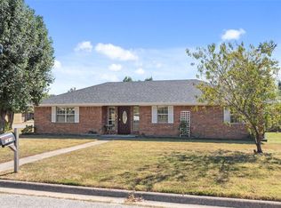 1414 W Centennial Dr, Rogers, AR 72758