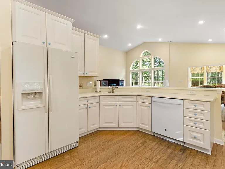 105 Golf View Dr — Photo 7