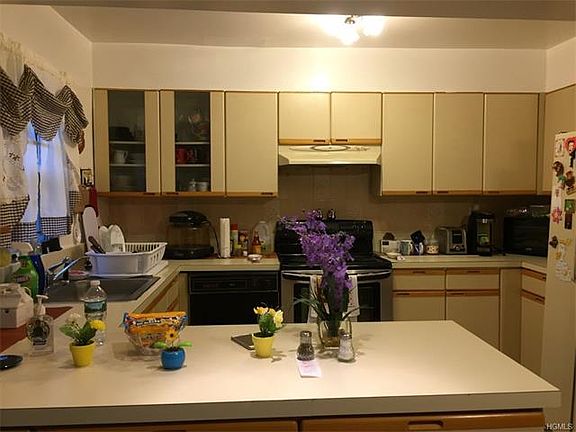 5th image of 22 Cliff Ave