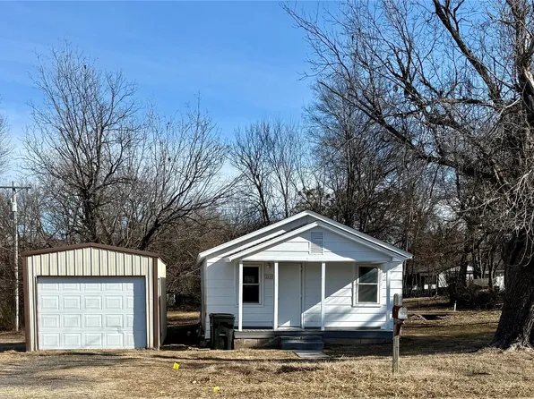 204 N Garrison Ave, Fort Gibson, OK 74434
