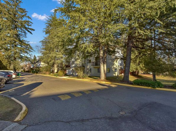 7064 133b St #203, Surrey, BC V3W 8A4