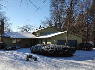 2831 Hillcrest Rd, Belvidere, IL 61008