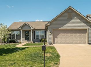 2182 Warwick Castle Dr, Imperial, MO 63052
