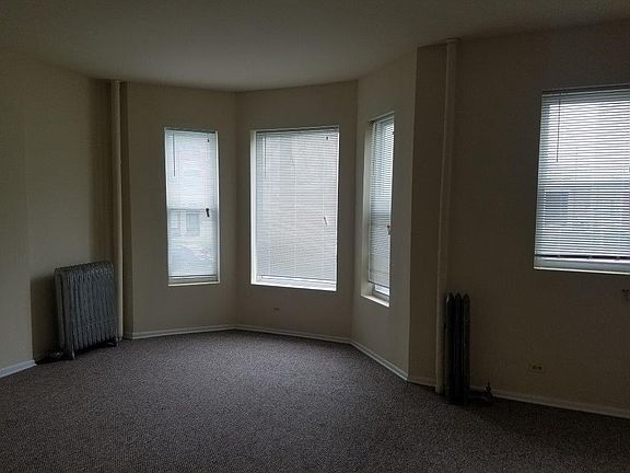 2nd image of 4221 S Ellis Ave #1S