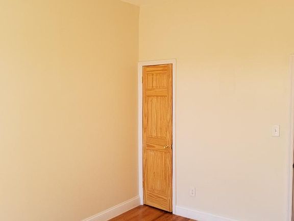 4th image of 10704 Jamaica Ave #B